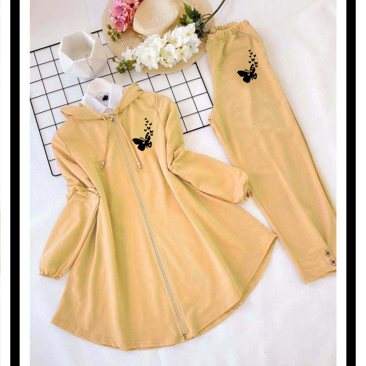 Skin Butterfly Printed Hooded Zipper Style 2-Pcs Winter Tracksuit For Her. MB-01