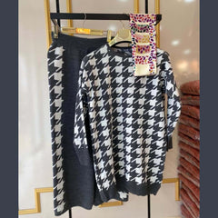 Arrow Printed Long Premium Quality Winter 2-Pcs Tracksuit For Her. WWTS-21