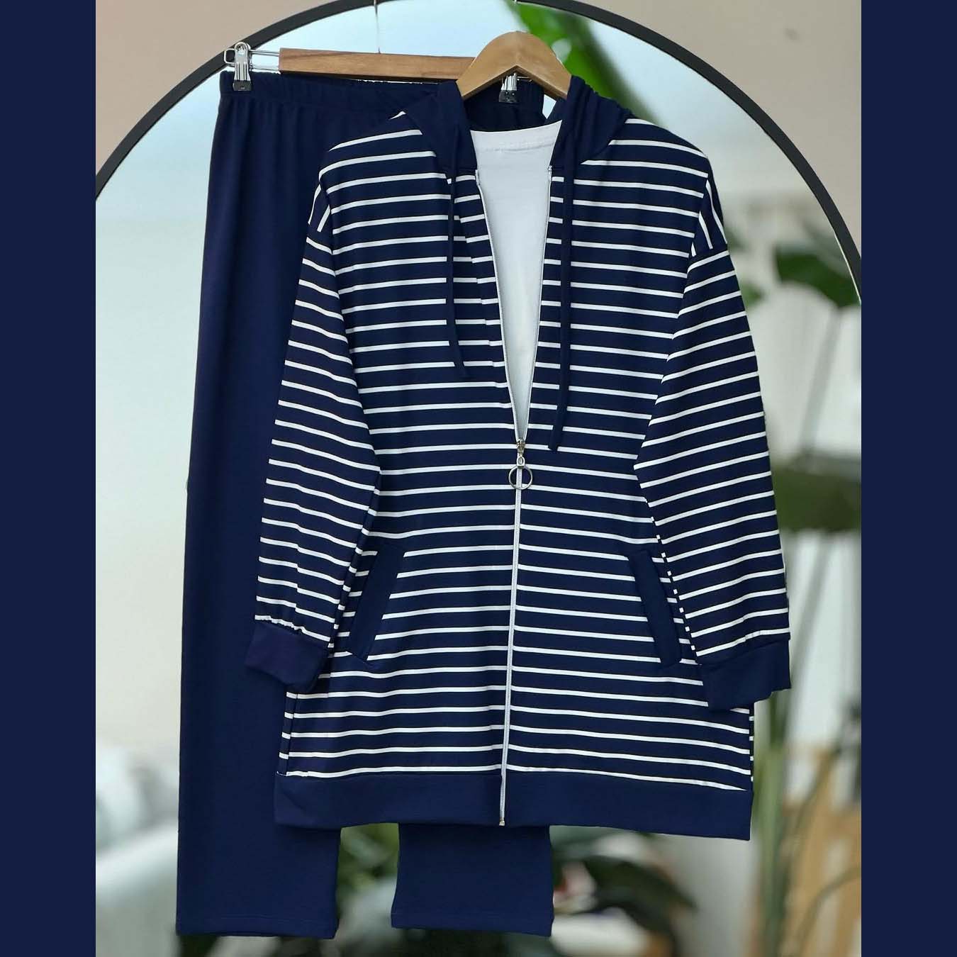 Lining Printed Zipper Hooded Style Premium Quality Winter 2-Pcs Tracksuit For Her. WWTS-28